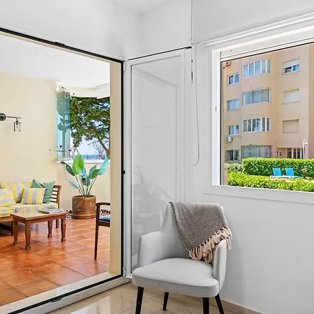 Apartament With Terrace And Pools In The Port