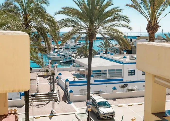 With Terrace And Pools In The Port Εστεπόνα