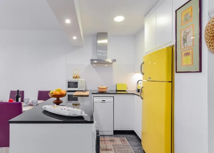 With Terrace And Pools In The Port Appartement *